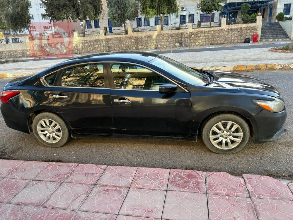 نيسان ألتيما